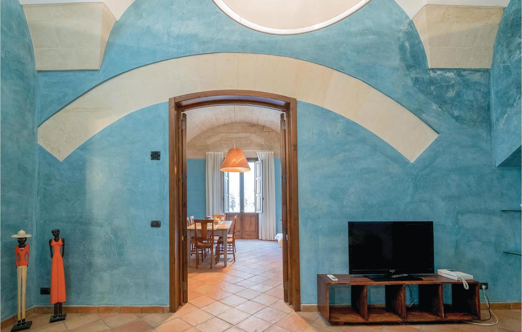 1 Bedroom Awesome Apartment In Lecce Le Exterior photo